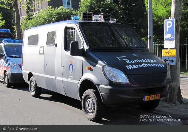 Schiphol - Koninklijke Marechaussee - LeBefKW