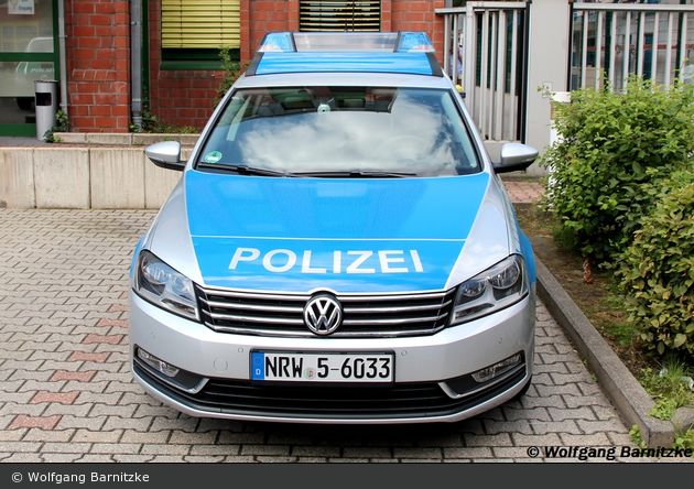 NRW5-6033 - VW Passat - FuStW