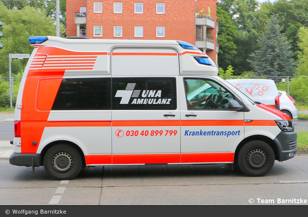 Krankentransport UNA Ambulanz- KTW (B-UA 1510)