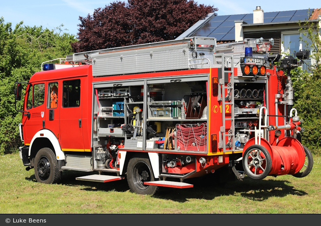 Florian Wackerow 44-01