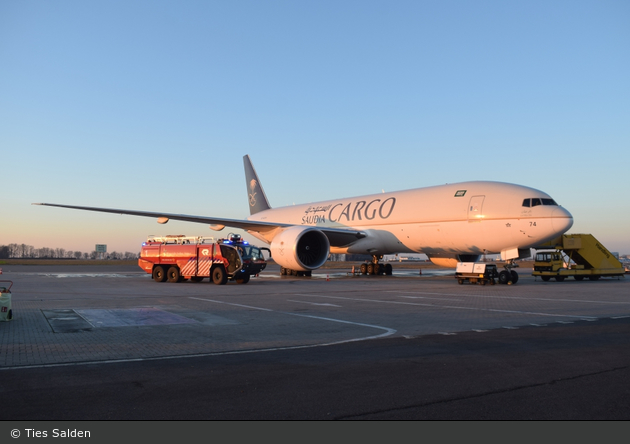 Beek - Luchthavenbrandweer Maastricht Aachen Airport - FLF - 01