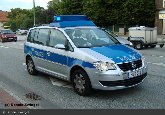 Bremerhaven - VW Touran - FuStW (HB-330) (a.D.)