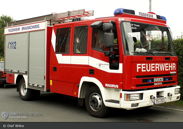 h811 Bandspange Feuerwehr Braunschweig und Pin 
