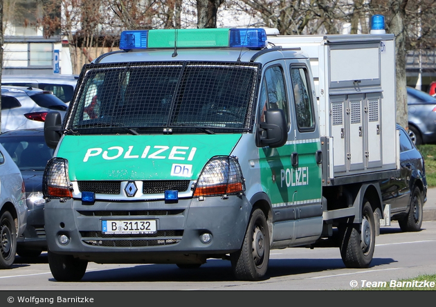 B-31132 - Renault Master - DHuFüKw