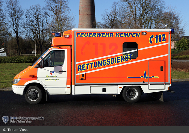 Rettung Kempen 03 RTW 04 (a.D.)