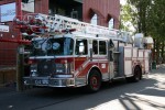 Vancouver - Fire & Rescue Services – Quint 04