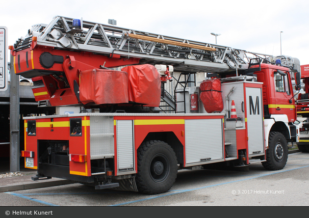 Florian München Flughafen 01/30-01