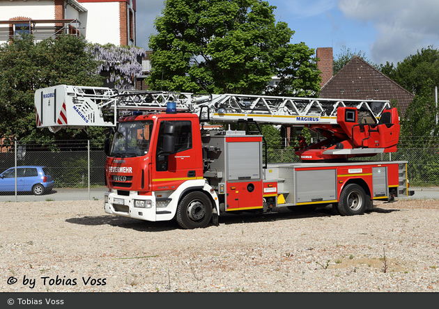 Kiel-Holtenau - Feuerwehr - DLK (Florian Kiel 80/32-01)
