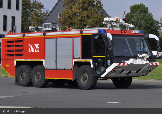 Fritzlar - Feuerwehr - FlKfz Mittel, Flugplatz