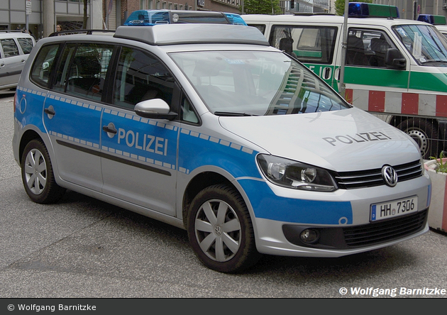 HH-7306 - VW Touran - FuStW (a.D.)