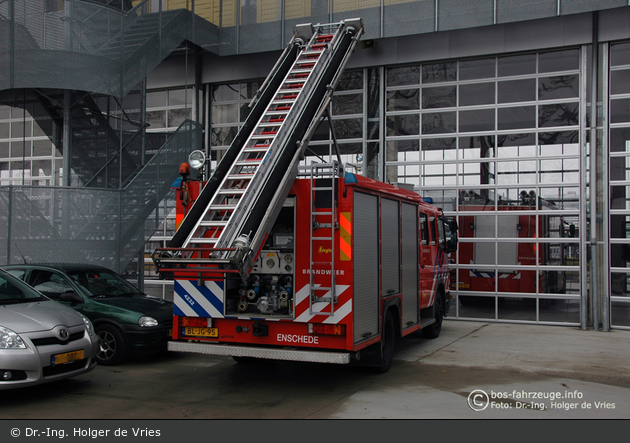 Enschede - Brandweer - HLF - 4232 (alt) (a.D.)