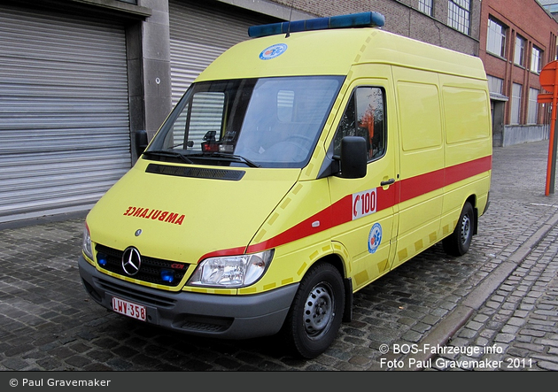 Rumst - Ambulancecentrum Antwerpen - RTW (a.D.)