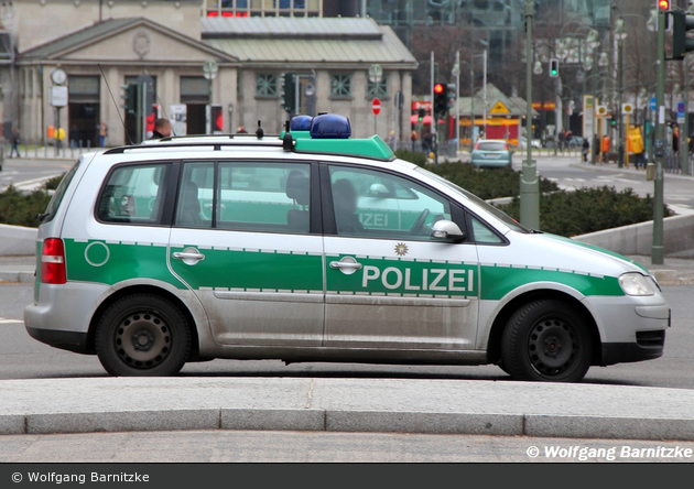 B-7389 - VW Touran 2.0 TDI - FuStW