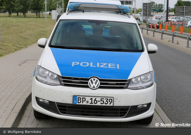 BP16-539 - VW Sharan - FuStW