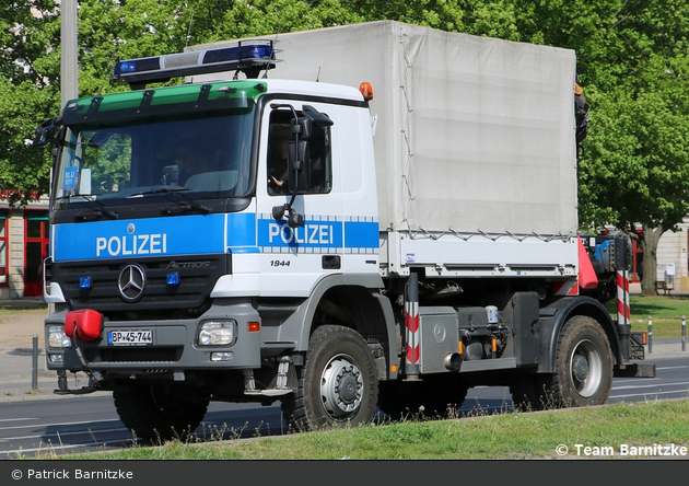 BP45-744 - MB Actros 1944 - sLKW