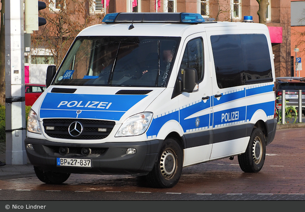 BP27-837- MB Sprinter 316 CDI - HGruKw (a.D.)