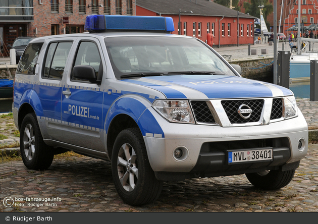 Stralsund - Nissan Pathfinder - FuStW