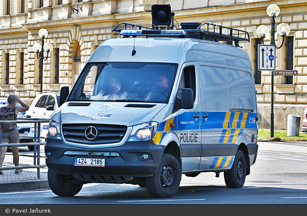 Zlín - Policie - LauKw - 4Z4 2185