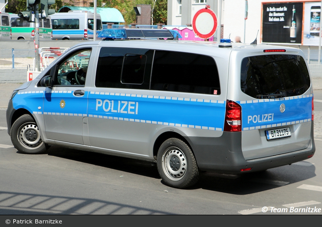 B-31175 - Mercedes Benz Vito - Kleinbus mit Funk