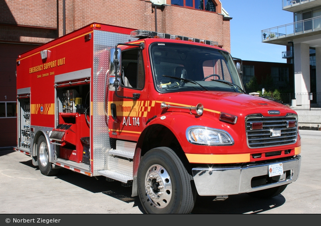 Toronto - Fire Service - Air & Light A/L114 (a.D.)