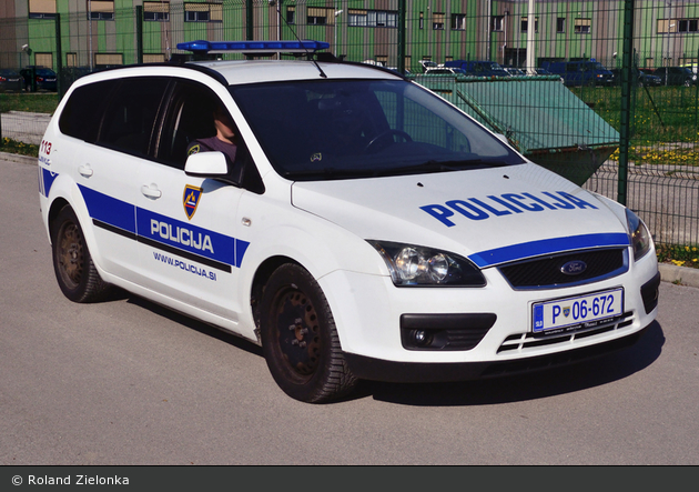 Ljubljana - Policija - DHuFüKw