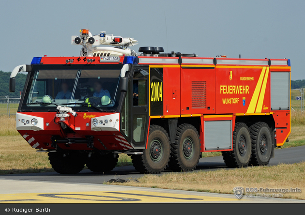 Wunstorf - Feuerwehr - FlKfz Schwer Flugplatz 1.Los (20/04)
