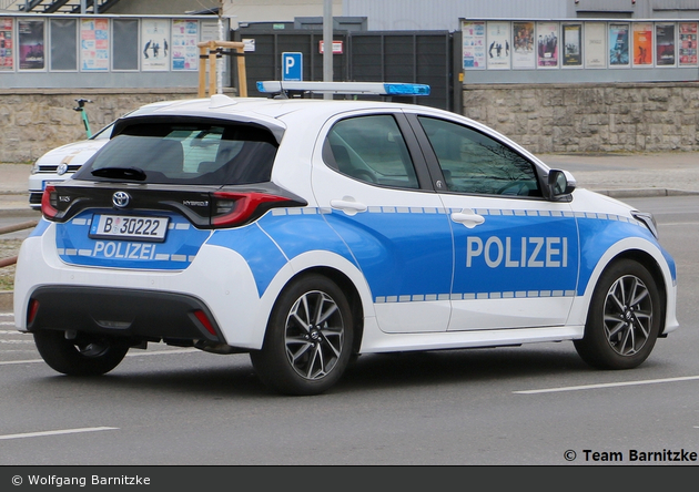 B-30222 - Toyota Yaris Hybrid - FuStW