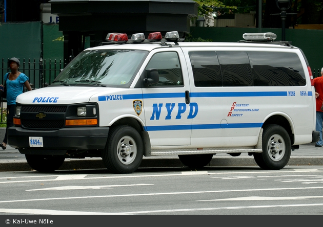 NYPD - Manhattan - Municipal Security Section - HGruKw 8654