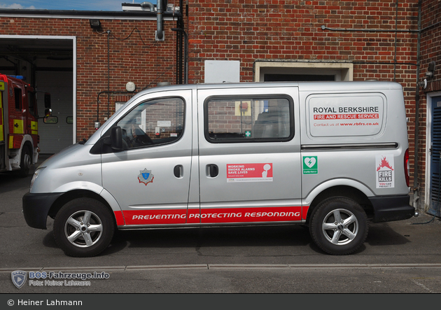 Newbury - Royal Berkshire Fire and Rescue Service - Van