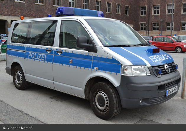 NRW4-3359 - VW T5 - FuStW