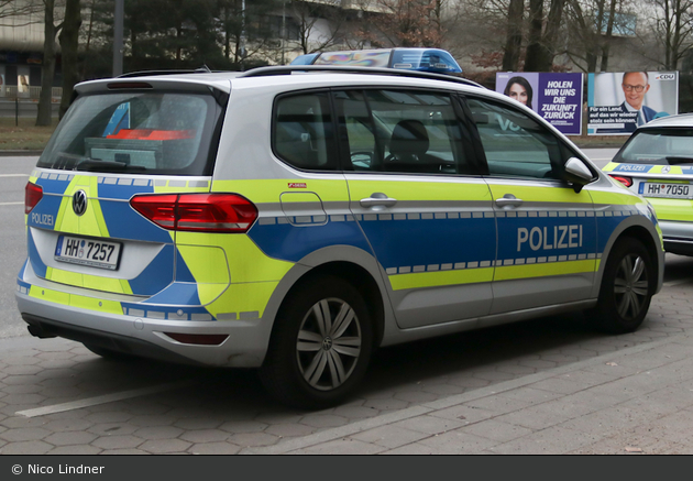 HH-7257 - VW Touran - FuStW