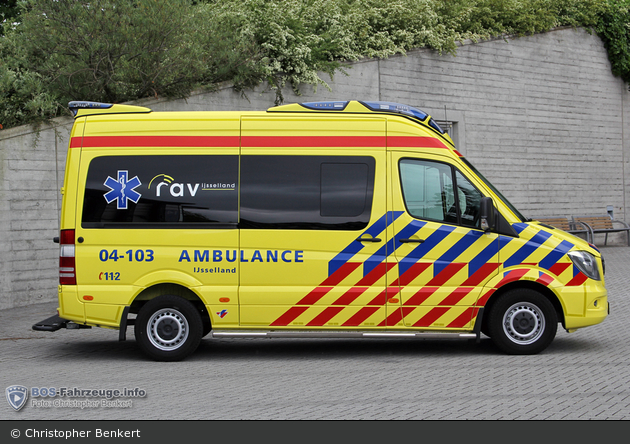 Zwolle - Regionale Ambulancevoorziening Ijsselland - RTW - 04-103
