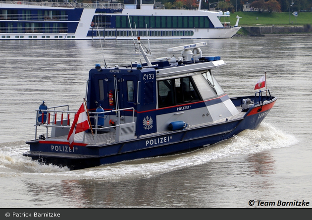 Linz - ÖSWAG Werft Linz GmbH - Polizeiboot "LENTIA