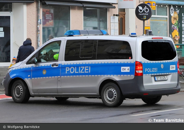 B-31125 - MB Vito - Kleinbus mit Funk
