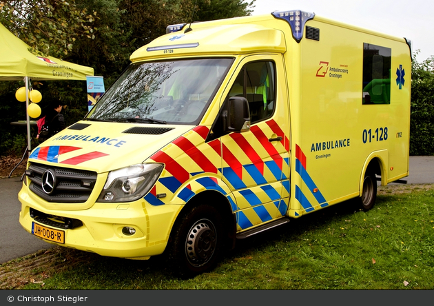 Groningen - AmbulanceZorg Groningen - RTW - 01-128