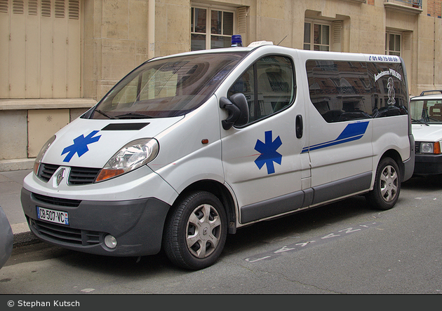 Paris - Ambulances Poulbot - KTW