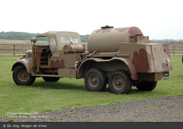 Scampton - Royal Air Force - Crash Tender (a.D.)