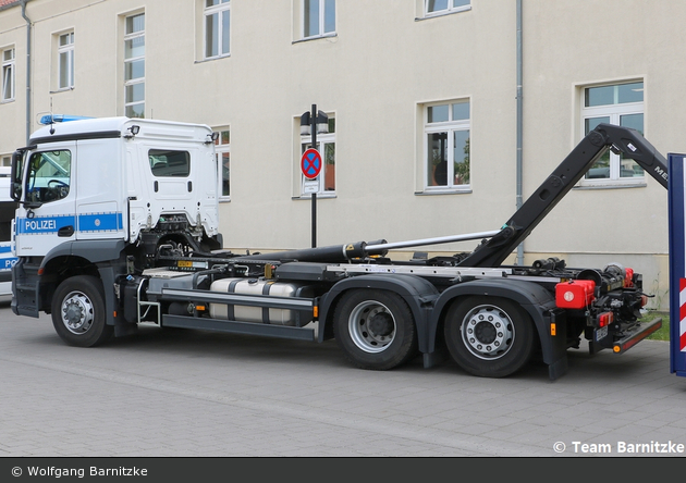 BBL4-7574 - MB Arocs 2543 - WLF