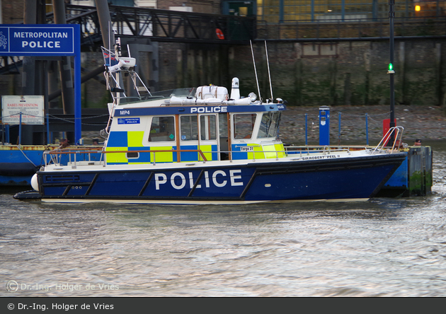 London - Metropolitan Police Service - Marine Policing Unit - Streckenboot MP4 "SIR ROBERT PEEL II"
