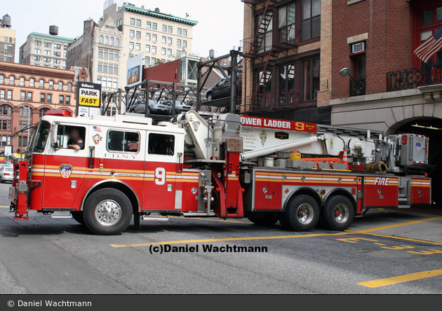 FDNY - Manhattan - Ladder 009