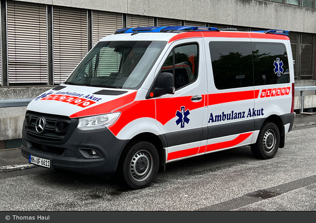 Ambulanz Akut - KTW (HH-UF 6611)