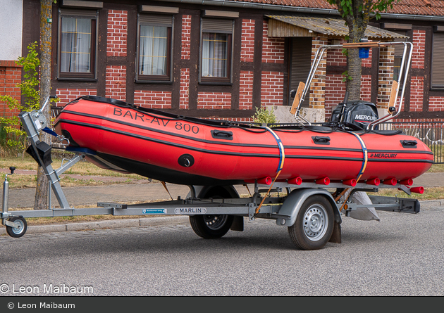 Heros Eberswalde Anhänger-Boot