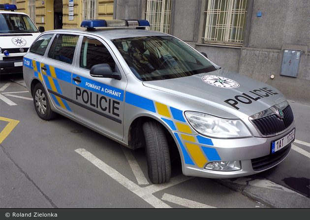 Praha - Policie - 1AT 1737 - FuStW