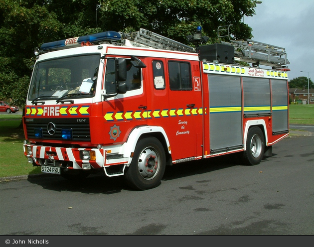 Sheffield - South Yorkshire Fire and Rescue Service - RP (a.D.)