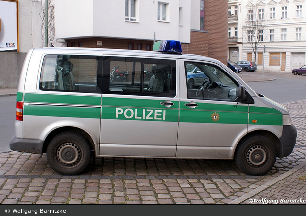 B-7848 - VW T5 - Kleinbus mit Funk