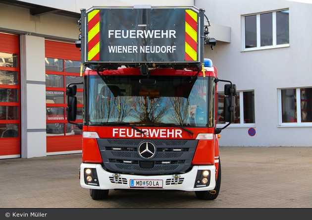Wiener Neudorf - FF - DLK 23-12