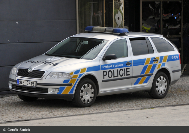 Praha - Policie - 9A5 3715 - DHuFüKw