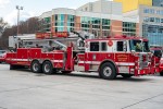 Rockville - Rockville Volunteer Fire Department - Tower Ladder 003