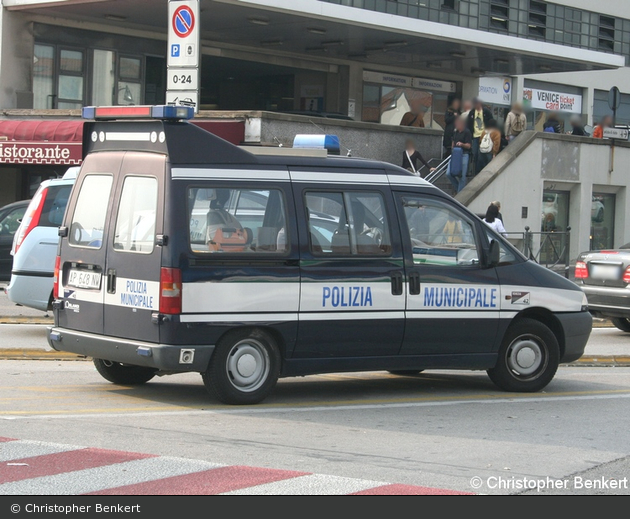 Venezia - Polizia Municipale - VuKw - 042 (a.D.)