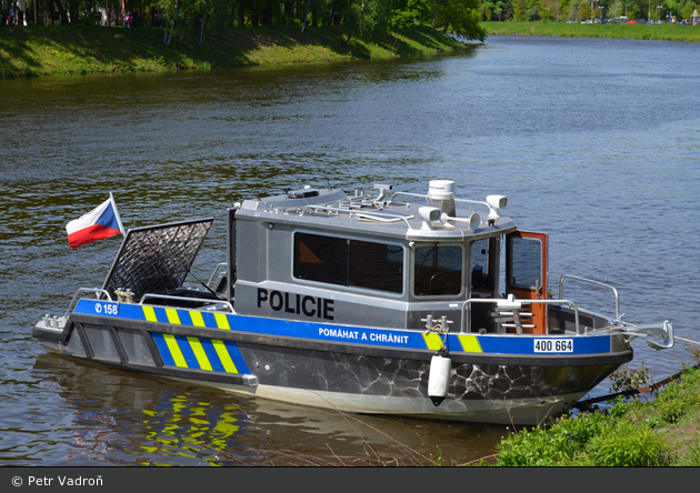 Nymburk - Policie - 400 664 - Streifenboot
